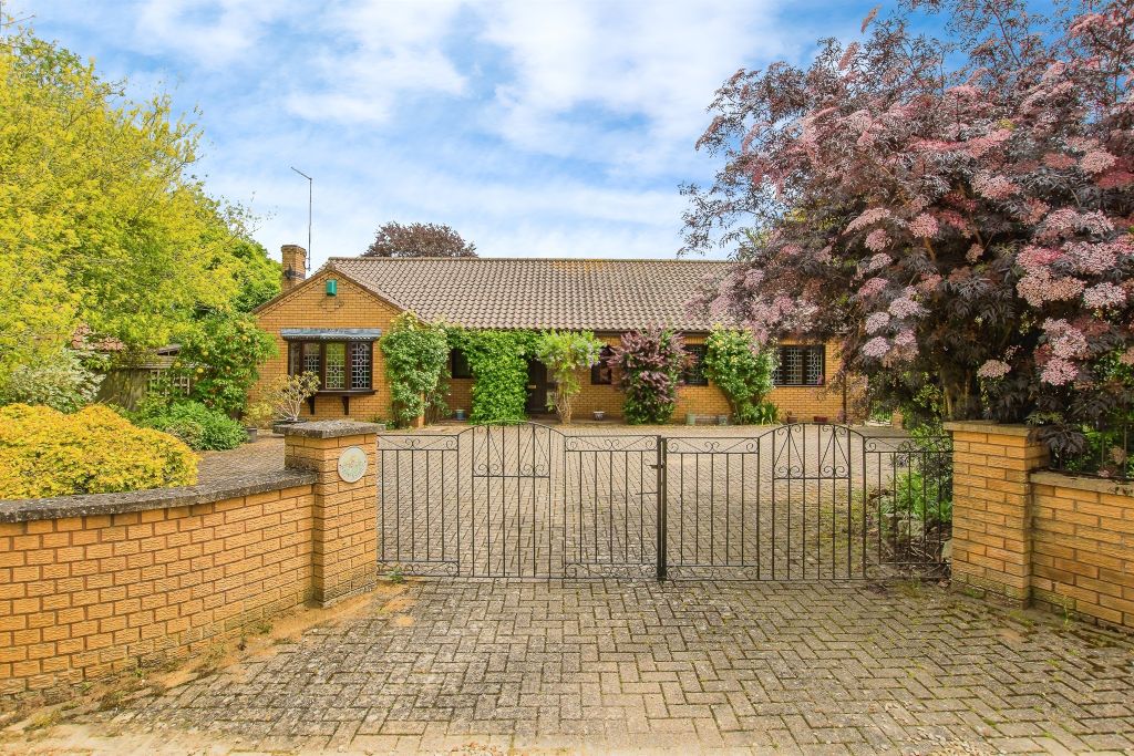 Property photo 1 of 31