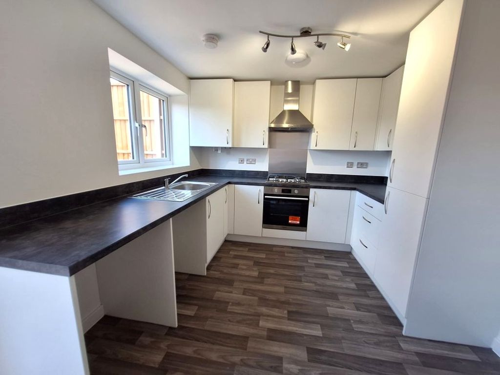 Property photo 2 of 15 Kitchen