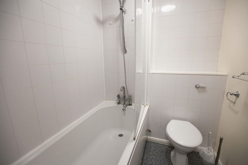 Property photo 3 of 10 Photo 4