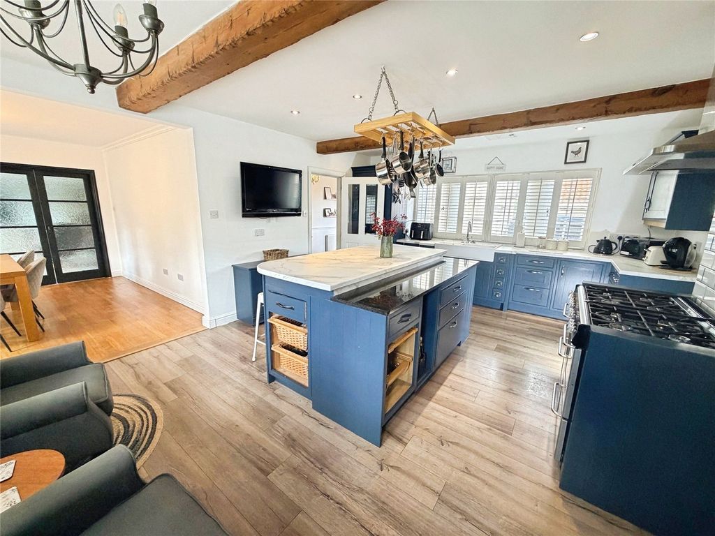 Property photo 2 of 30 Breakfast Kitchen