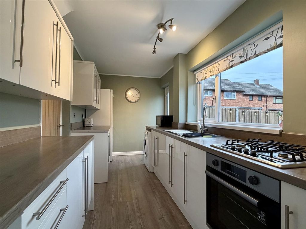 Property photo 3 of 21