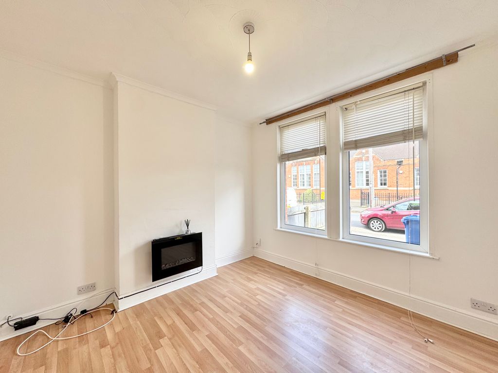 Property photo 2 of 10 Living Room