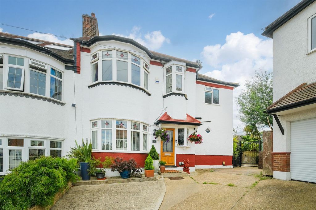 Property photo 1 of 28