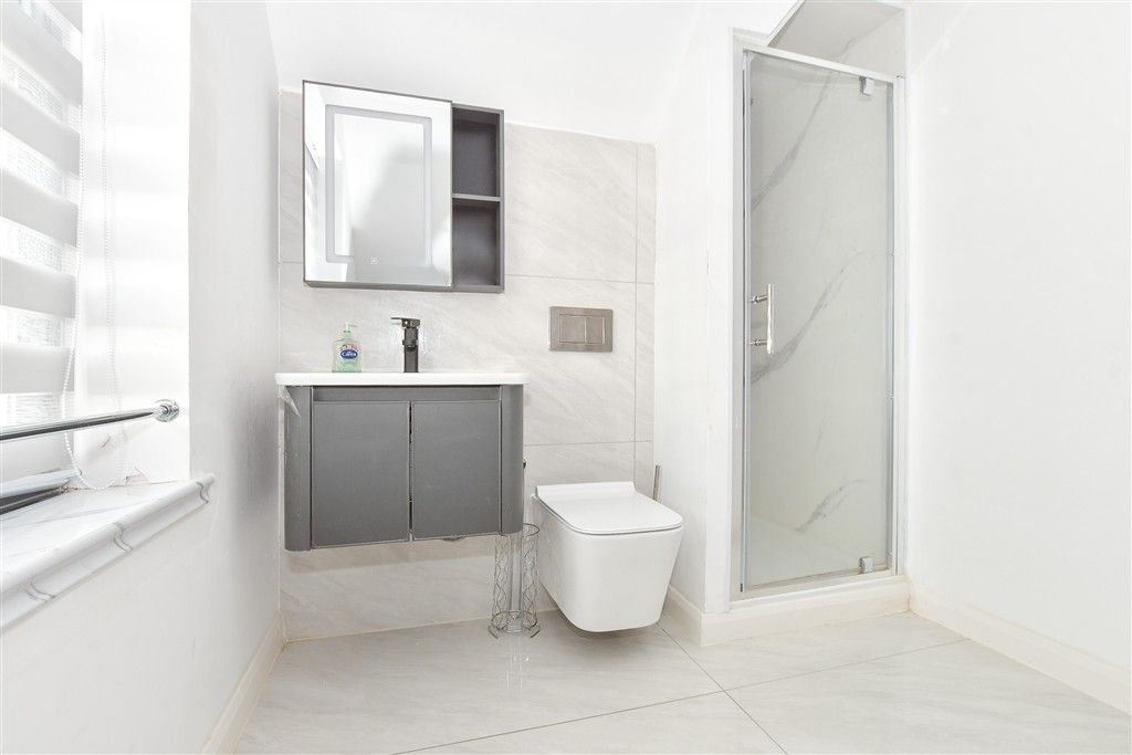 Property photo 2 of 15 Shower Room