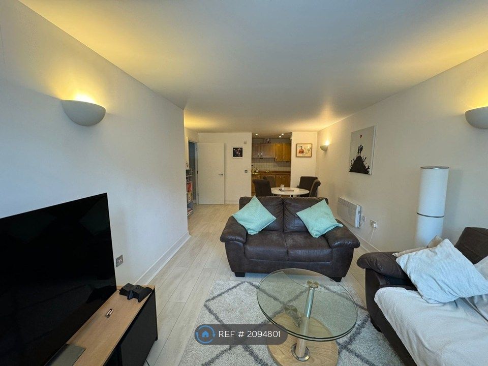 Property photo 2 of 10 Living Room