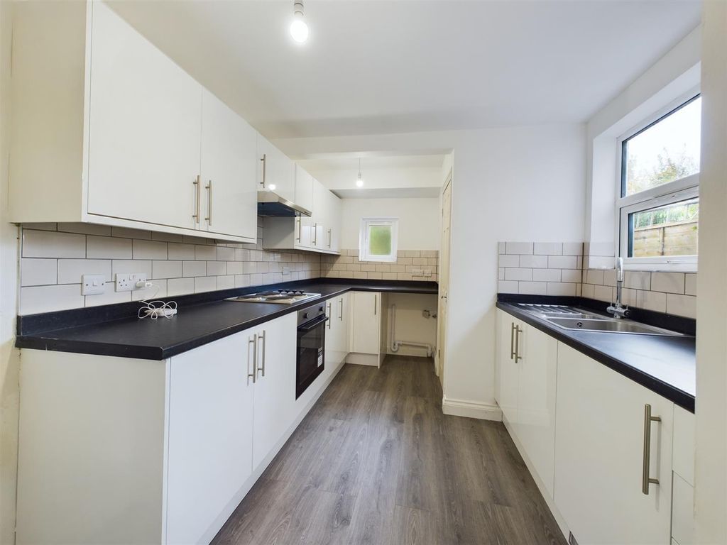 Property photo 2 of 10 Cam01224G0-Pr0550-Still002.Jpg