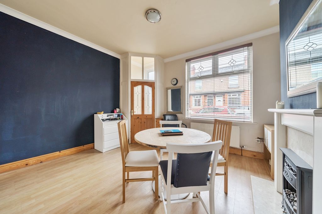 Property photo 3 of 12 1240184 (17)