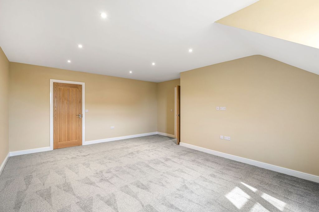 Additional image 18 of 5 bed detached bungalow for saleCleveland Avenue, North Hykeham LN6