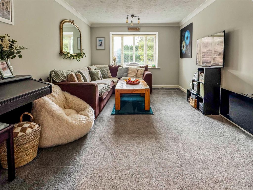 Property photo 3 of 10 Img_1058.Jpg