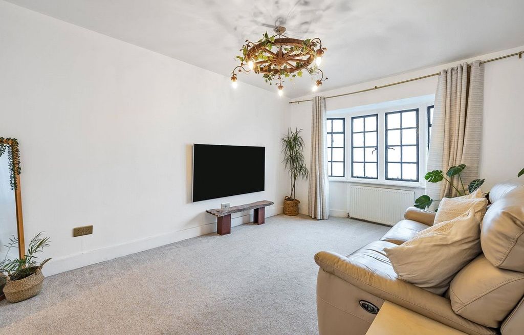 Property photo 2 of 12 Picture No. 05