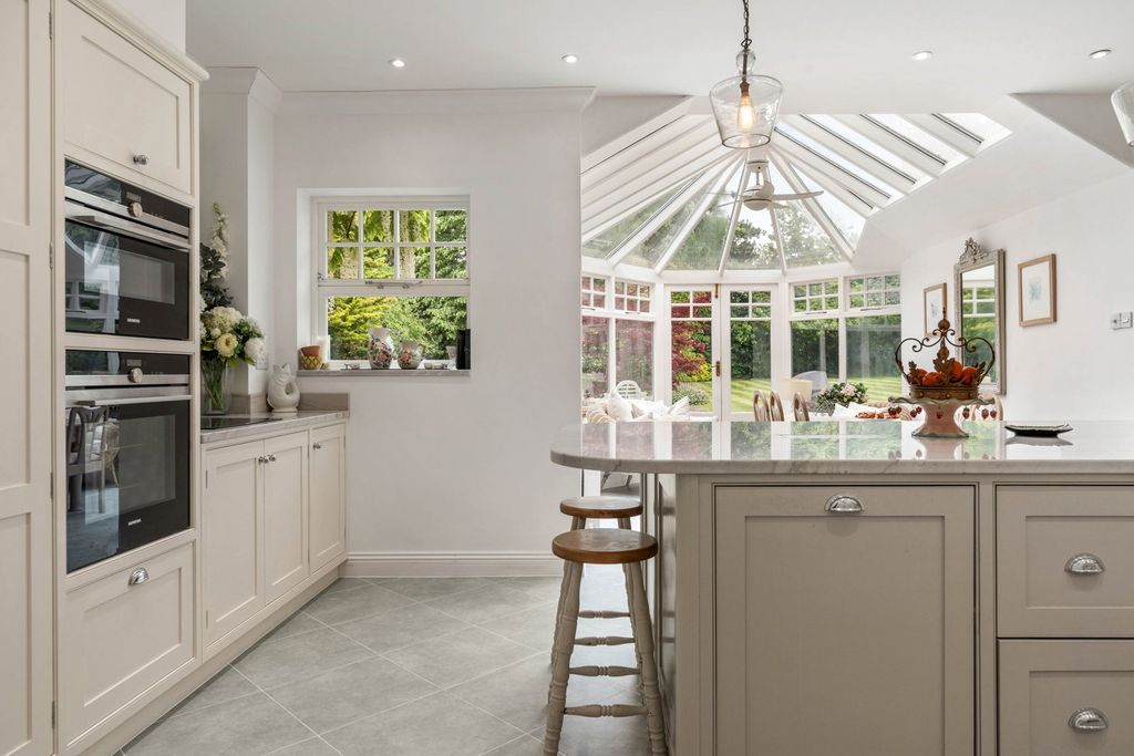 Additional image 29 of 6 bed detached house for saleGreenway, Hutton Mount, Brentwood CM13