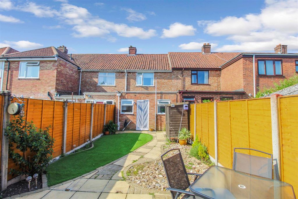 Property photo 2 of 10