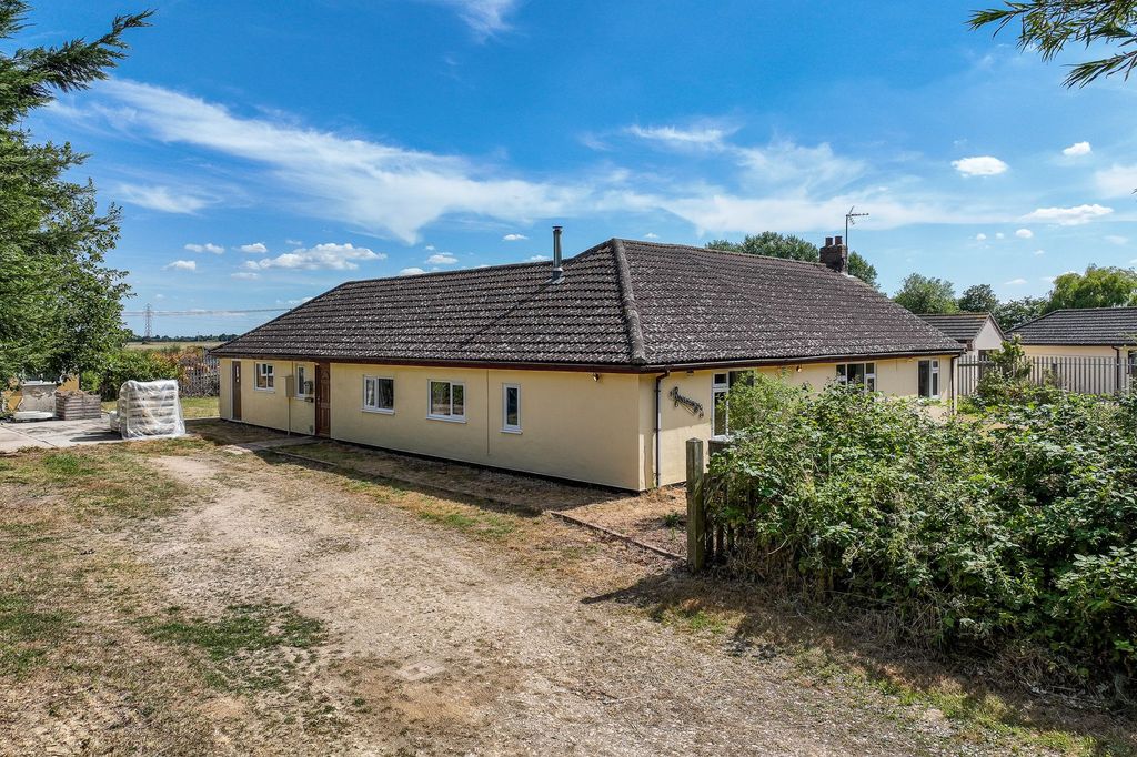 Property photo 1 of 23