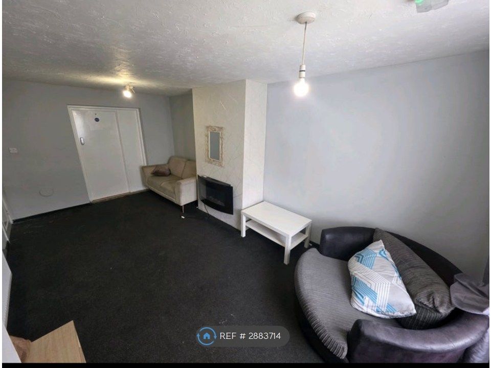 Property photo 3 of 6