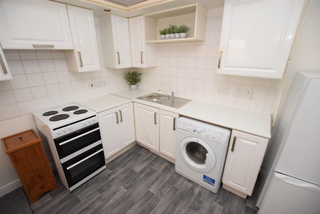 Property photo 3 of 7 1774074