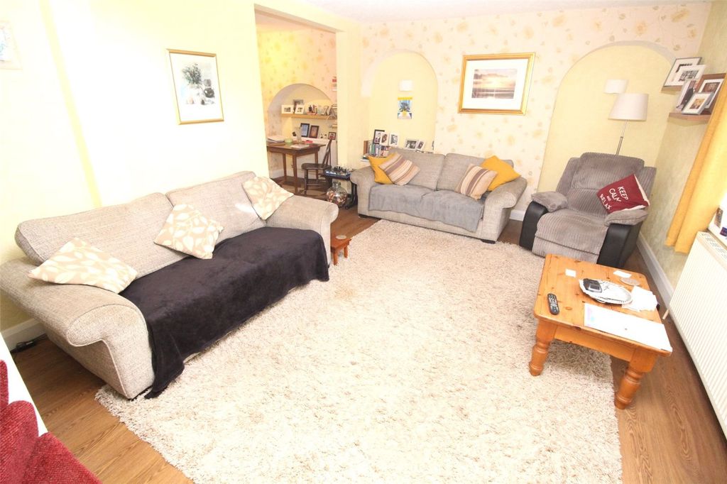 Property photo 2 of 15 Picture No. 11