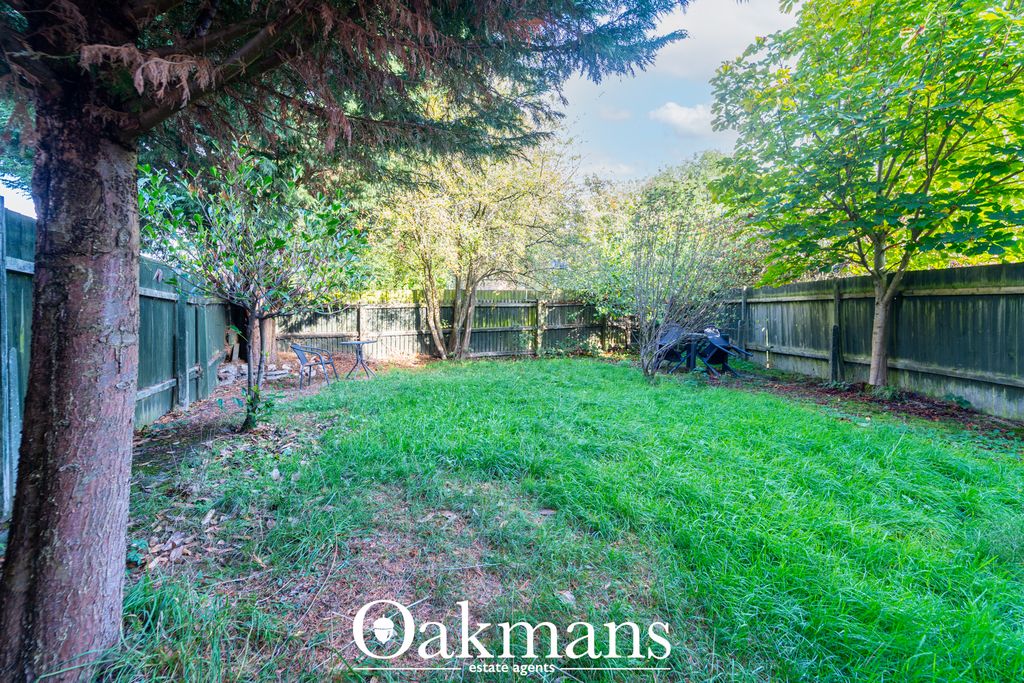 Property photo 2 of 18 Garden