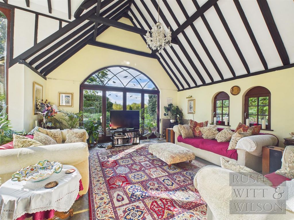 Property photo 2 of 52