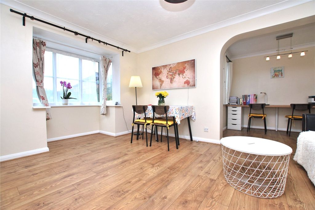 Property photo 3 of 8 Picture No. 06