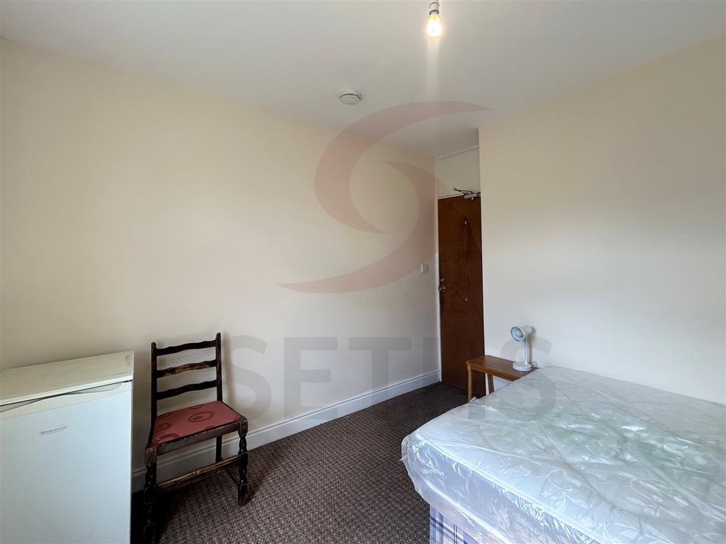 Property photo 2 of 5 Photo 3.Jpg