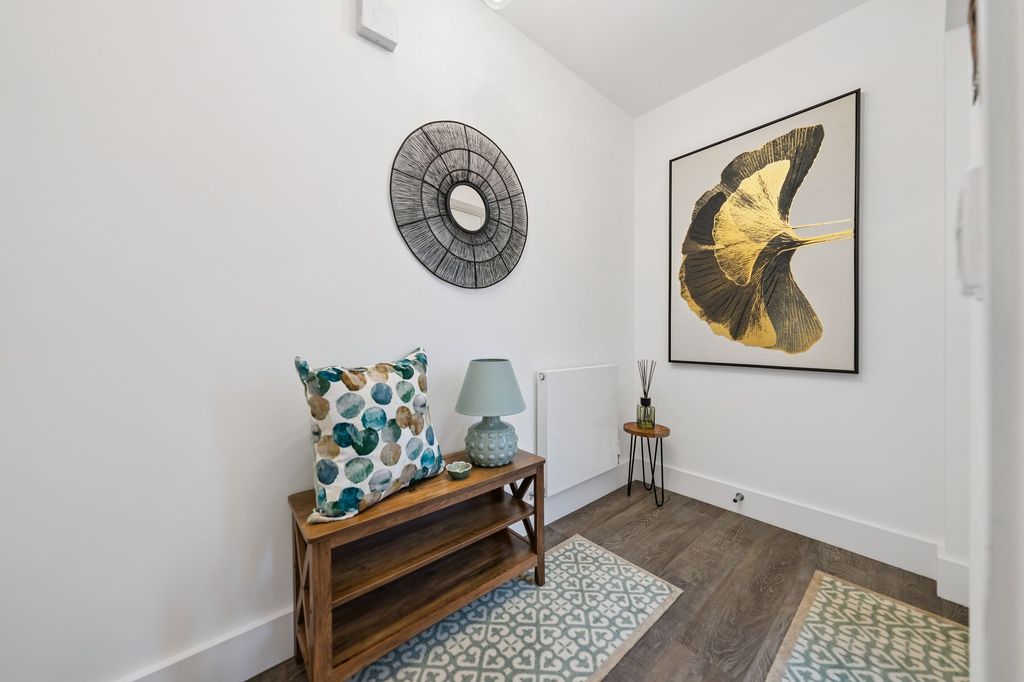 Additional image 20 of 2 bed flat for sale122 Festival Court, Main Door, Prince's Quay, Glasgow G51