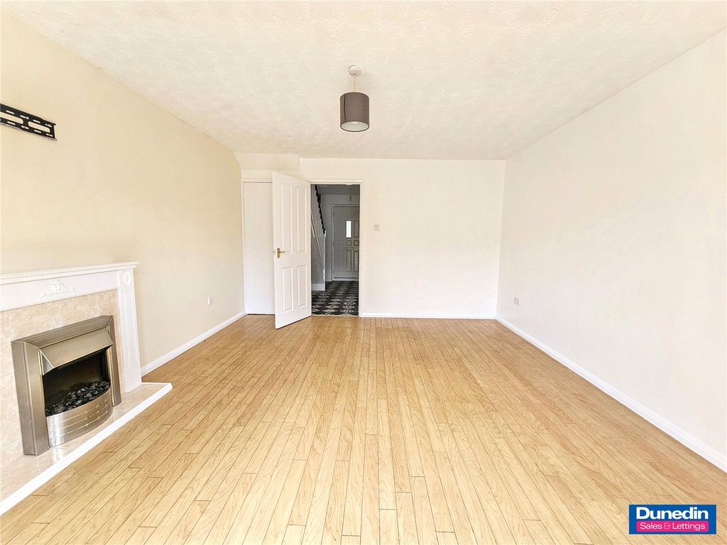 Property photo 2 of 15 Picture No. 10