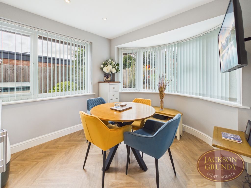 Property photo 3 of 12 Southfield Road