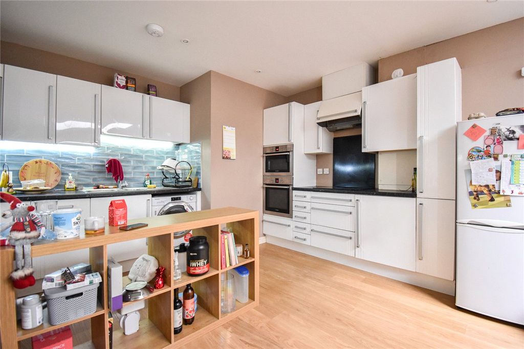 Property photo 3 of 7 Picture No. 10