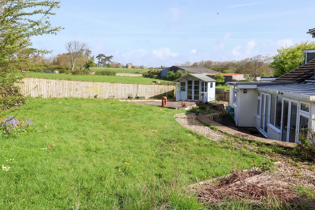 Property photo 2 of 32