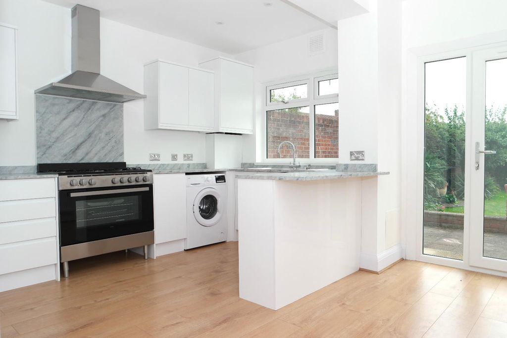 Property photo 3 of 11 Sam_6868.Jpg