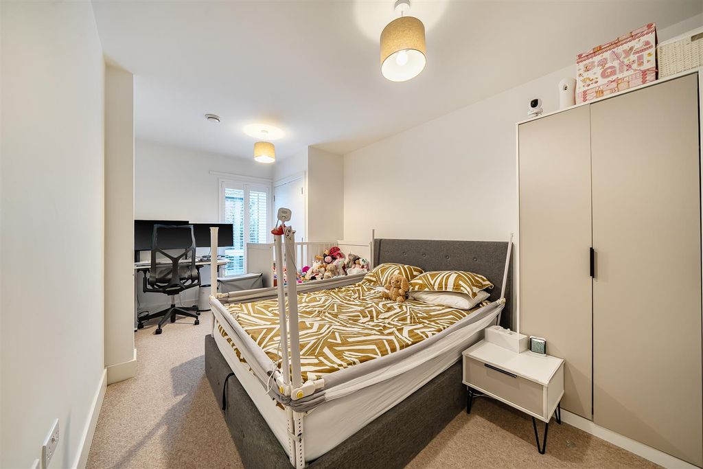 Property photo 3 of 20 1396797-1-6965071Cad474.Jpg