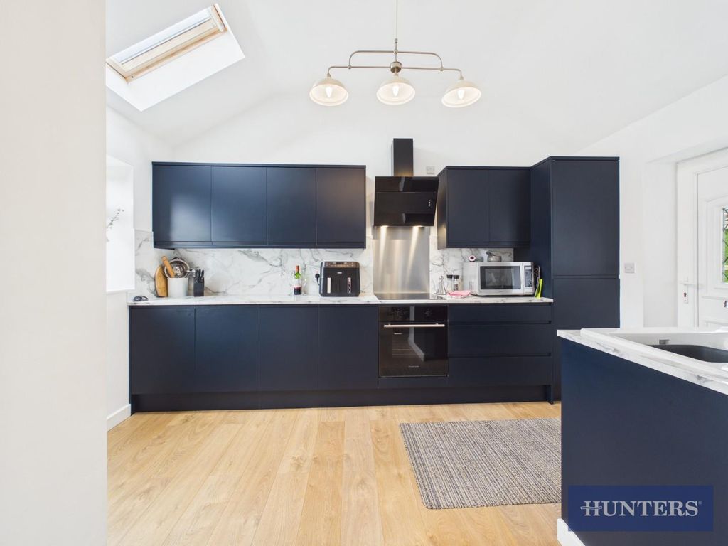 Property photo 2 of 23 Kitchen