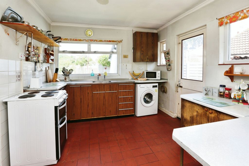 Property photo 3 of 15