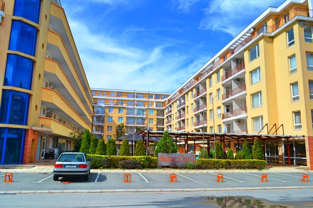 Property photo 1 of 42