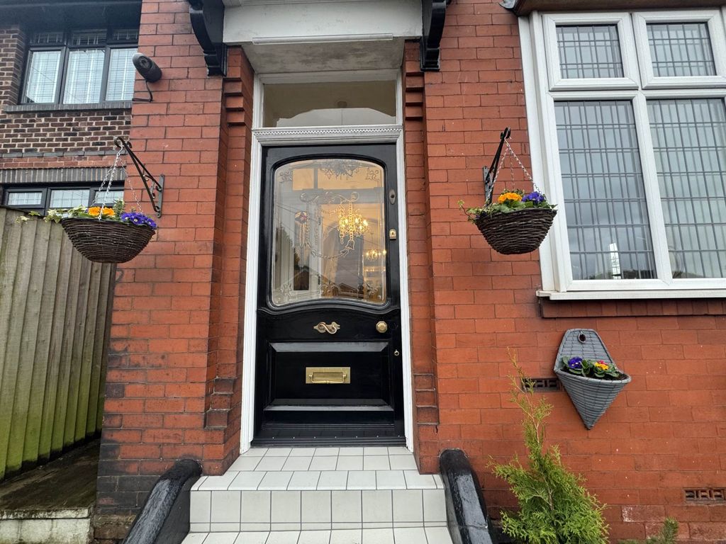 Property photo 2 of 51