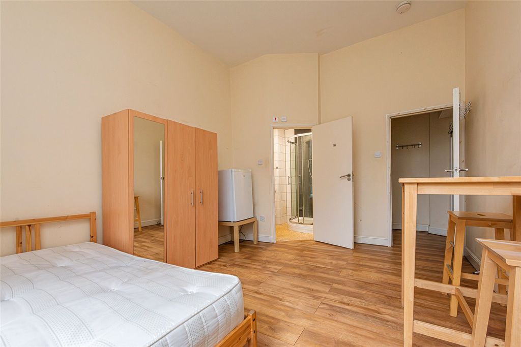 Property photo 2 of 6 Picture No. 02