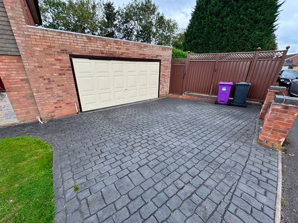 Property photo 3 of 35
