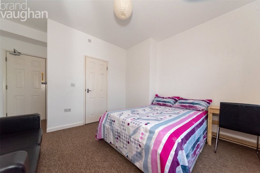 Property photo 3 of 13 Picture No. 23
