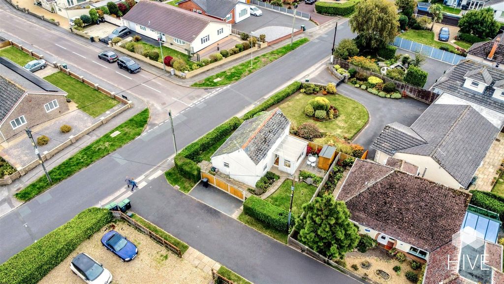 Property photo 2 of 23