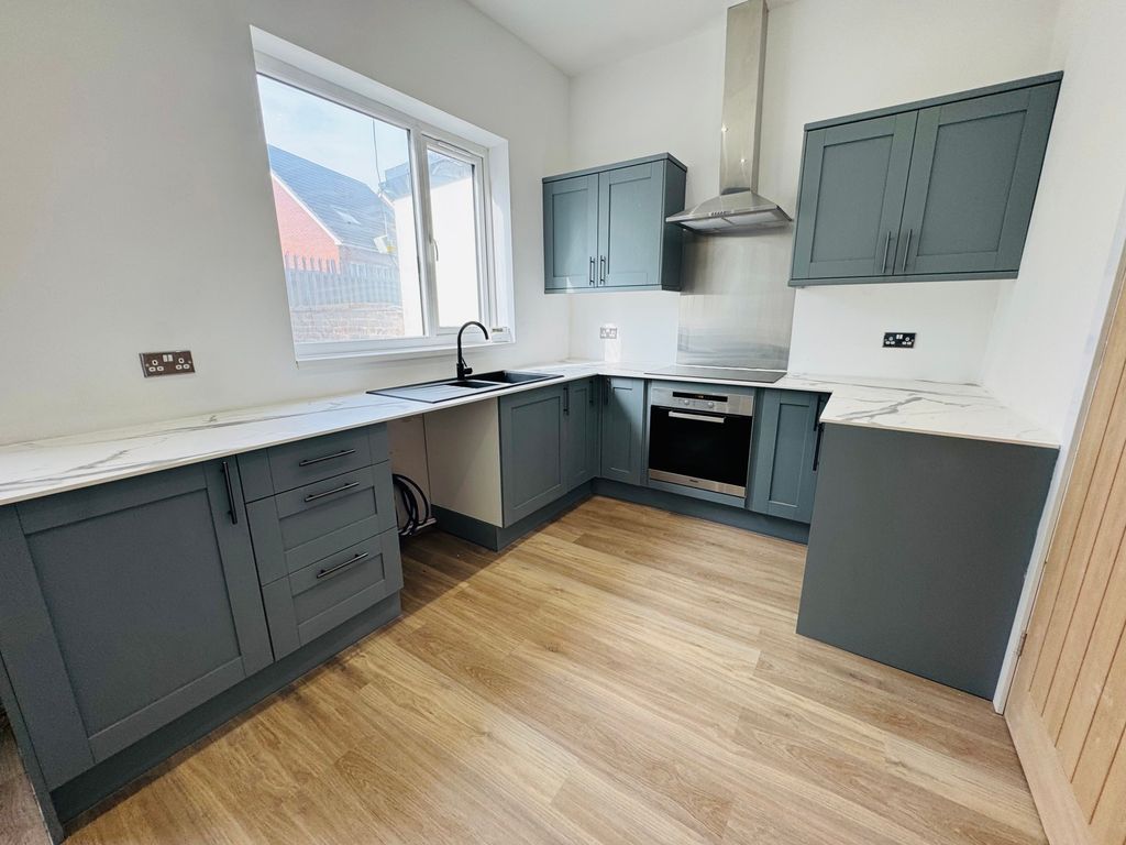 Property photo 2 of 27 Photograph