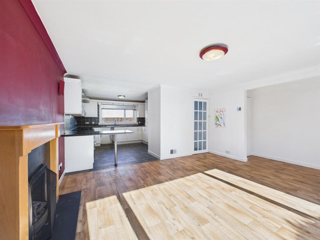 Property photo 3 of 20 Cam03924G0-Pr0117-Still013.Jpg