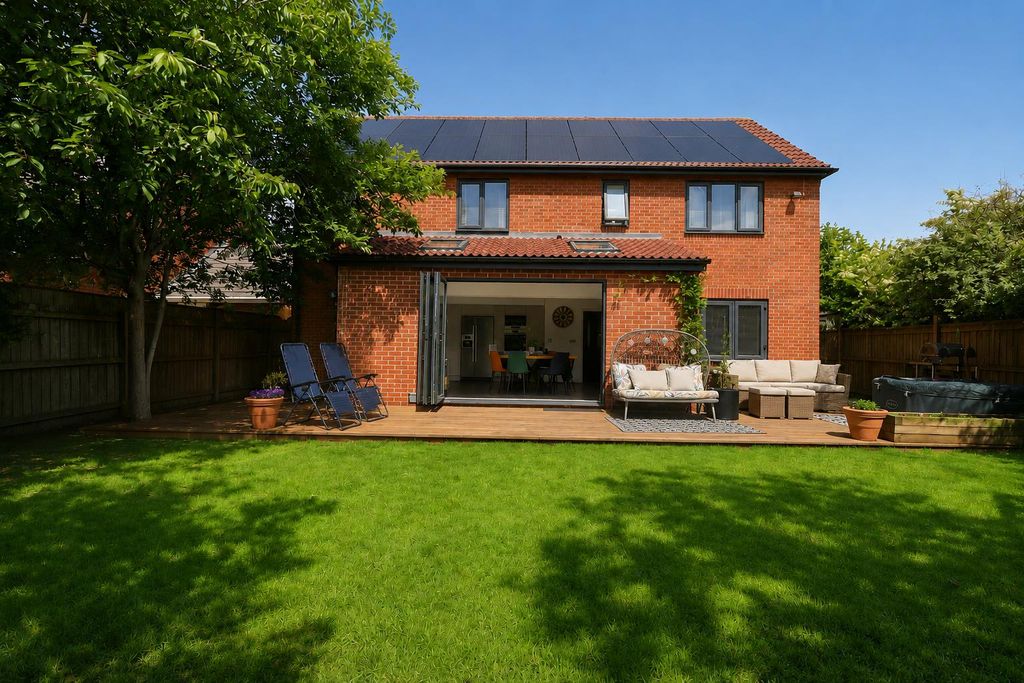 Property photo 1 of 27