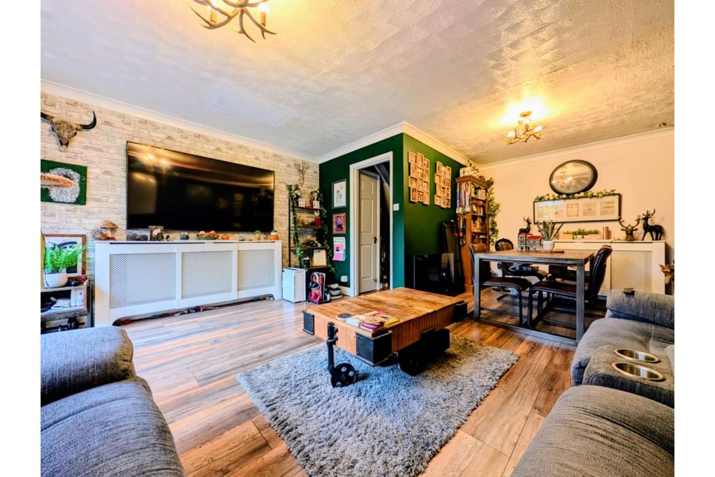 Property photo 2 of 15