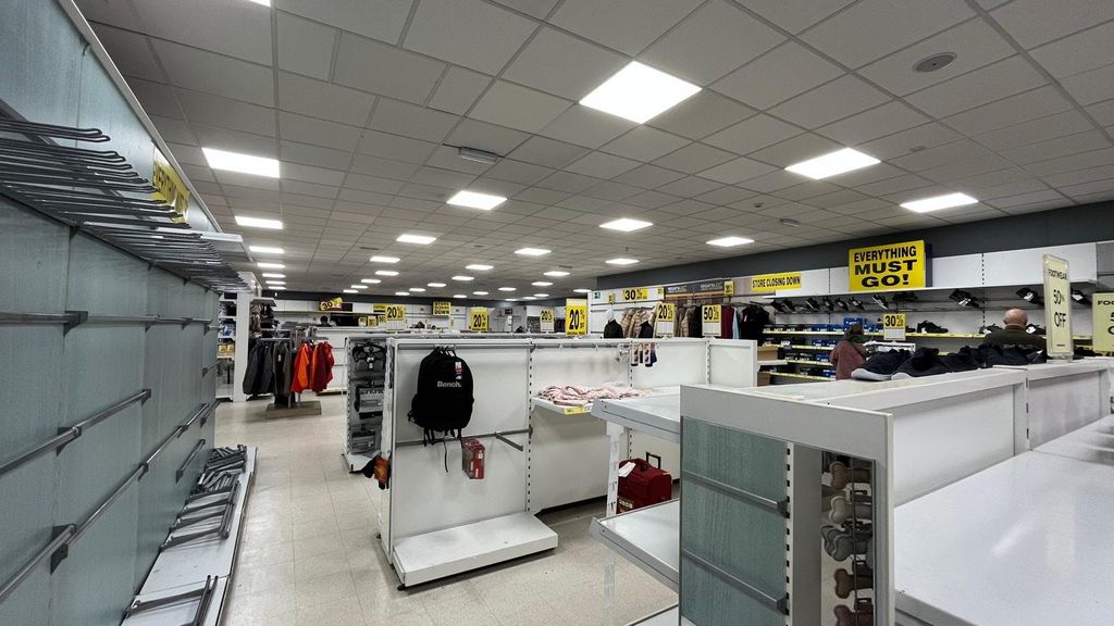 Property photo 3 of 22 28.Jpeg