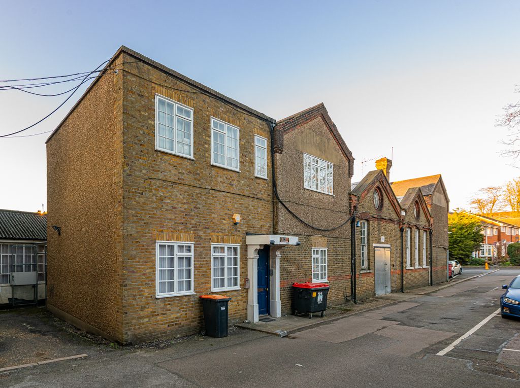 Property photo 1 of 13 Rock It-022