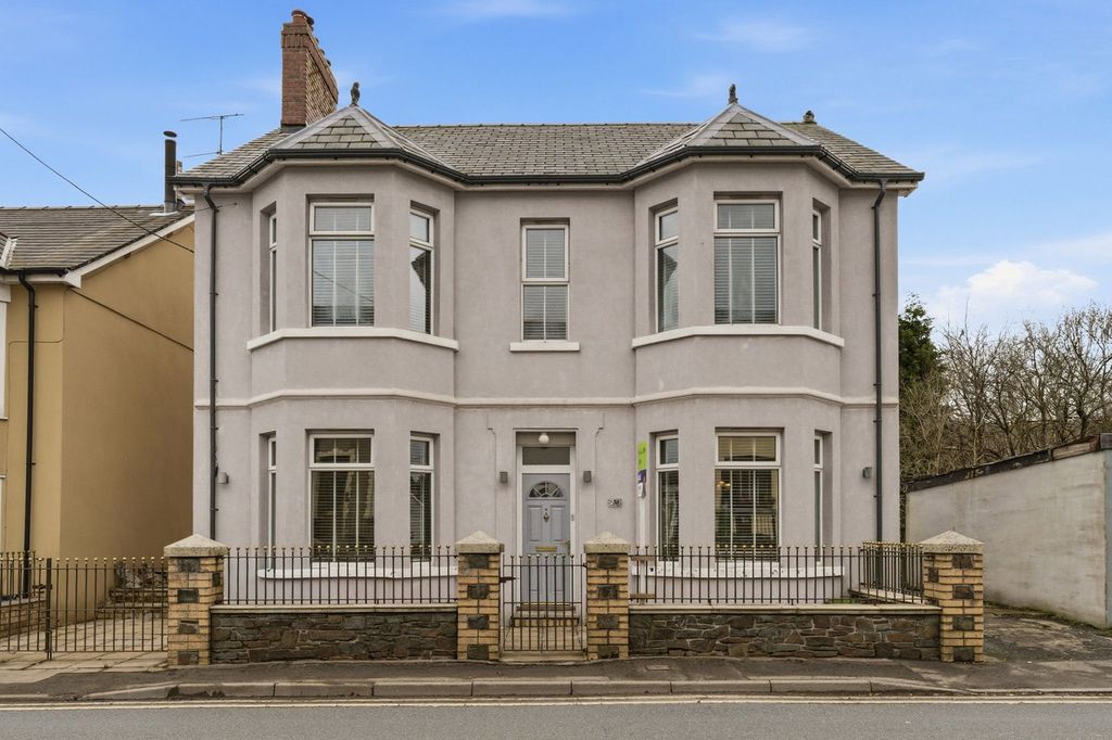 Property photo 1 of 38