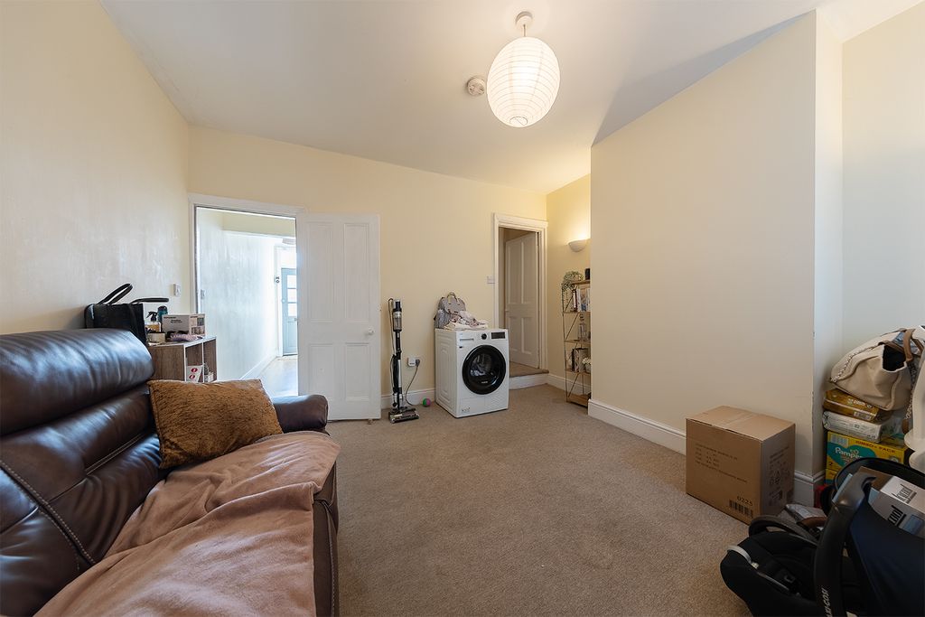 Property photo 3 of 30