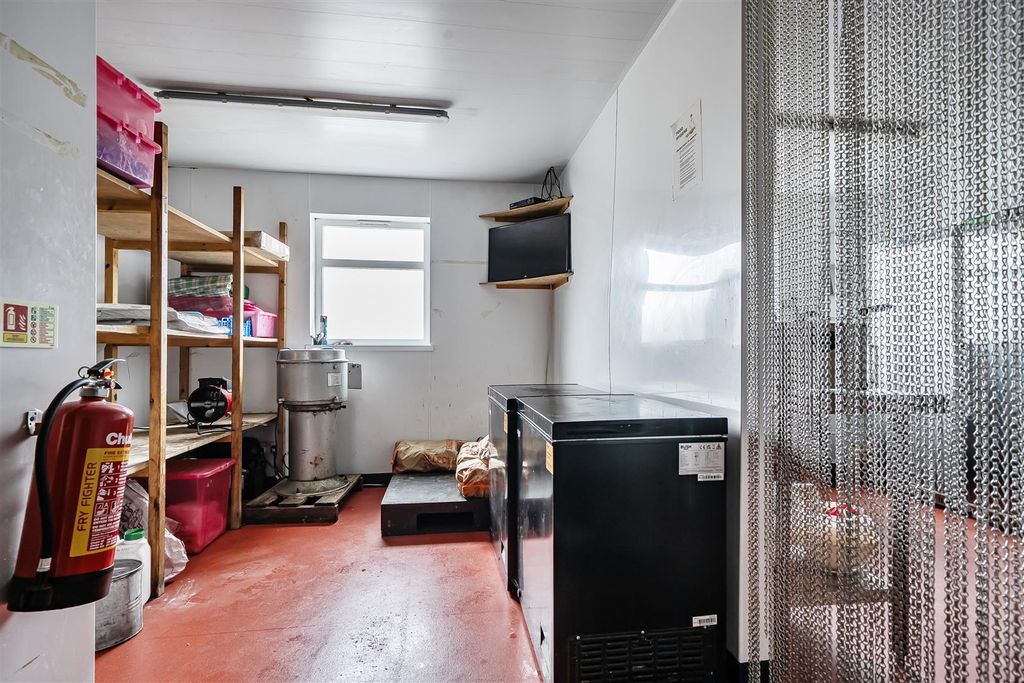 Property photo 3 of 9 1478408-5-6A3273d680De9.Jpg