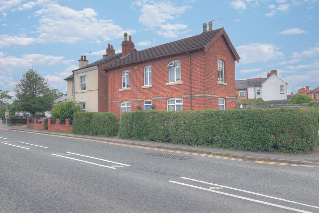 Property photo 1 of 22 Front