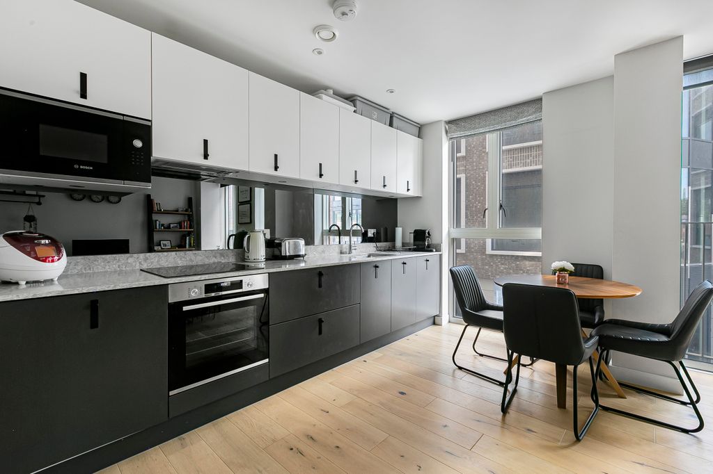 Property photo 3 of 22 36_17297